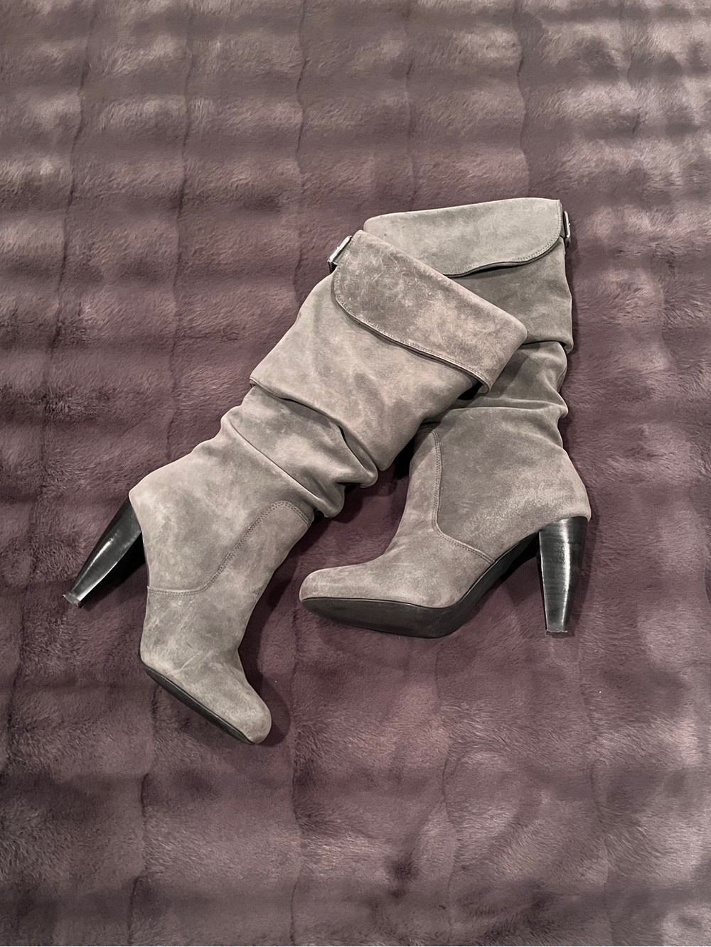 Steve Madden Grey Suede Boots with Heel & Buckle Accent (Size 7.5)
